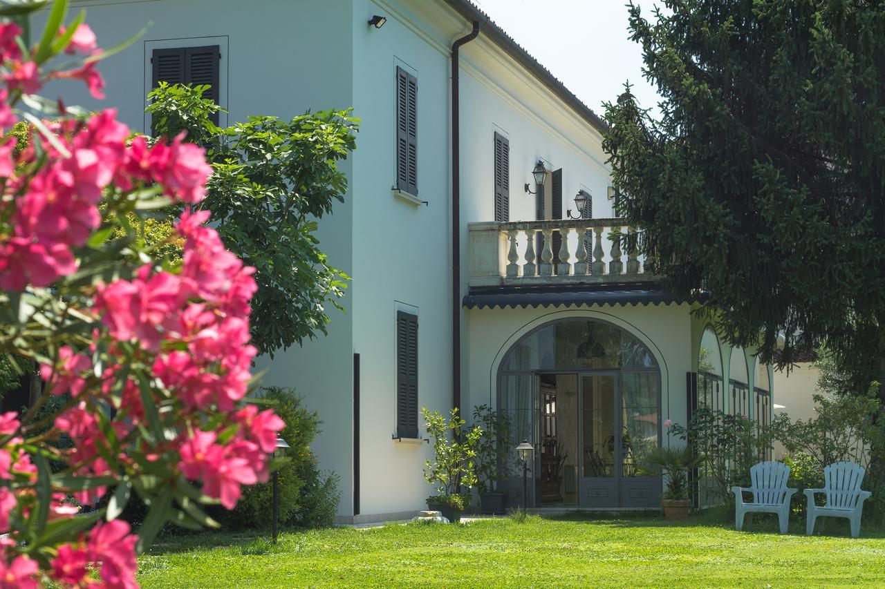 Villa Franca In Franciacorta Passirano Exterior photo