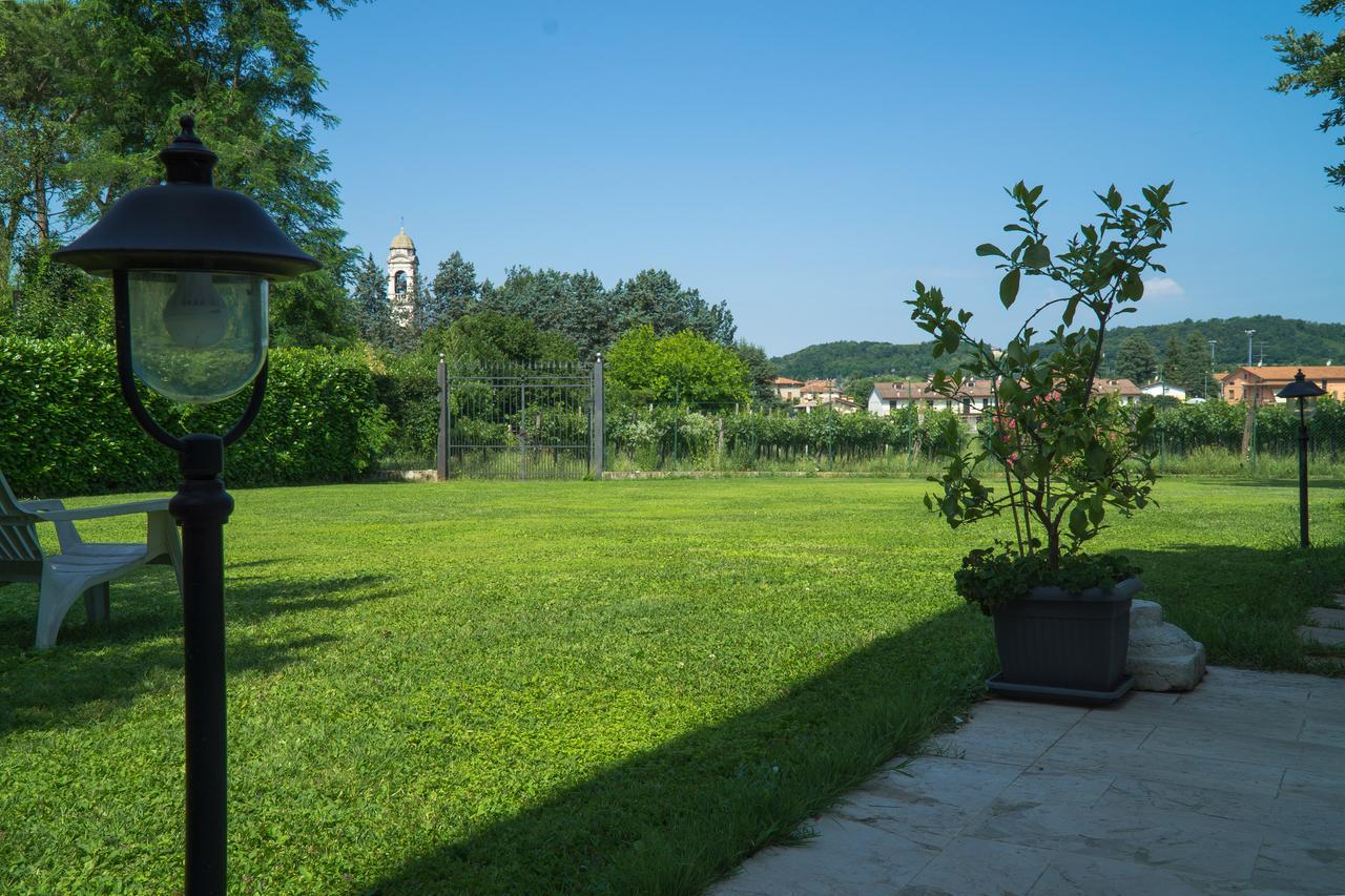 Villa Franca In Franciacorta Passirano Exterior photo