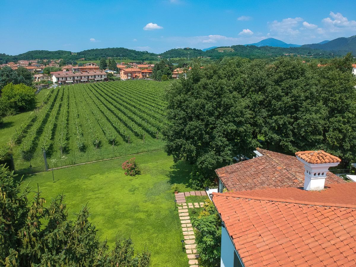 Villa Franca In Franciacorta Passirano Exterior photo